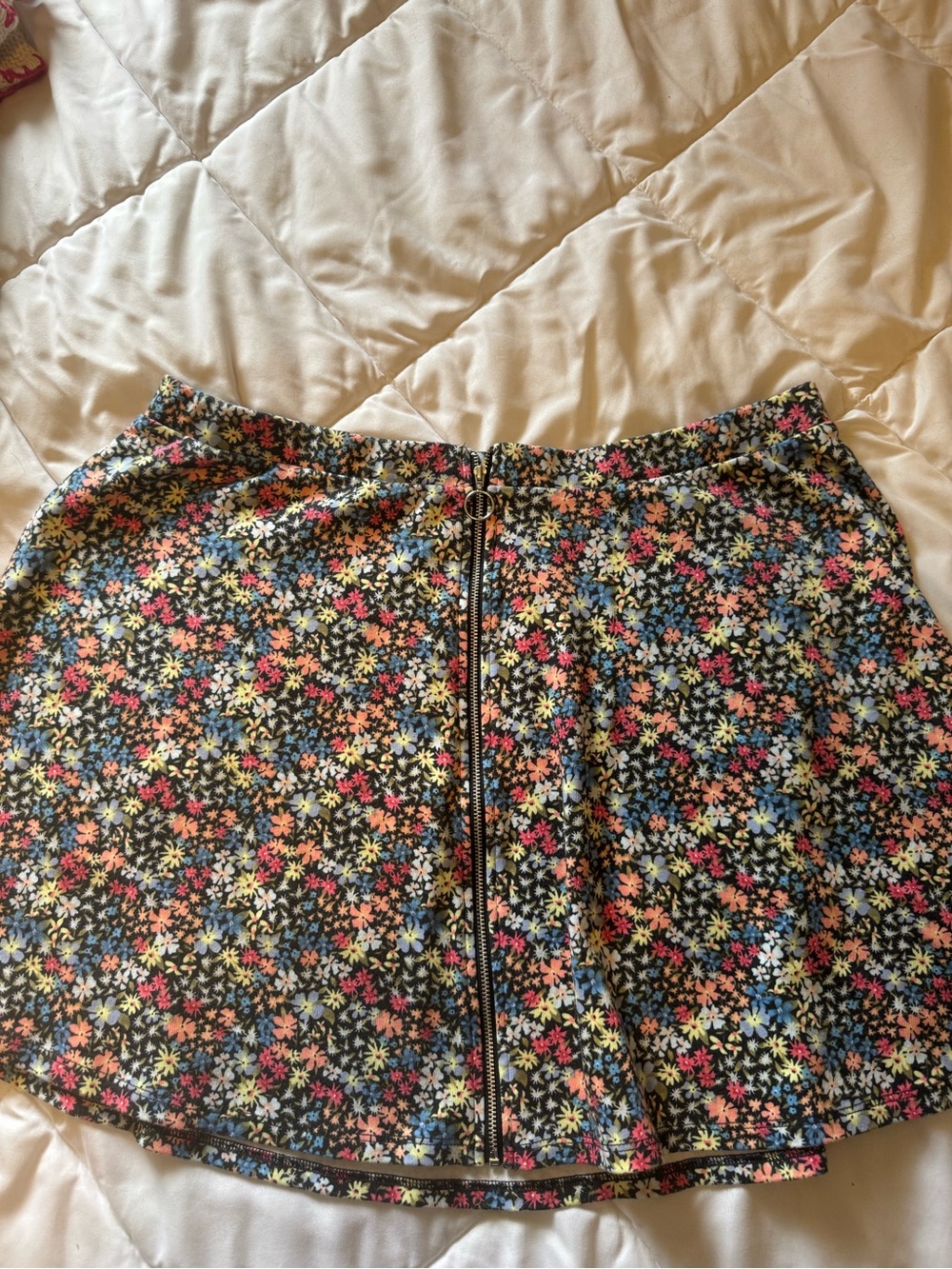 SO Floral Zip-Front Mini Skirt - Black Multi